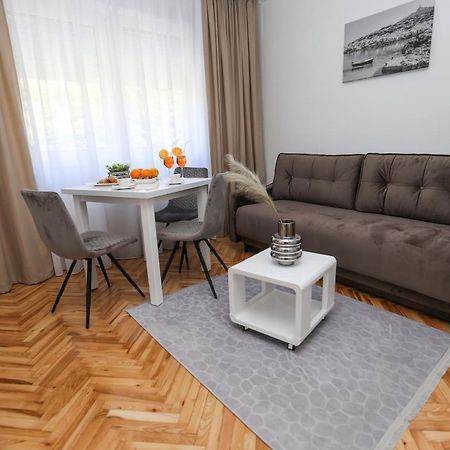 Apartmani Guto Podstrana Exteriér fotografie