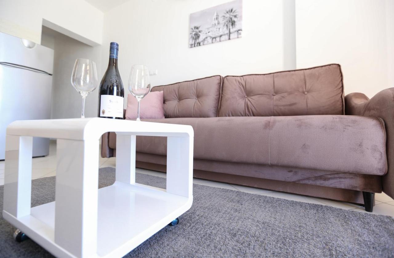 Apartmani Guto Podstrana Exteriér fotografie