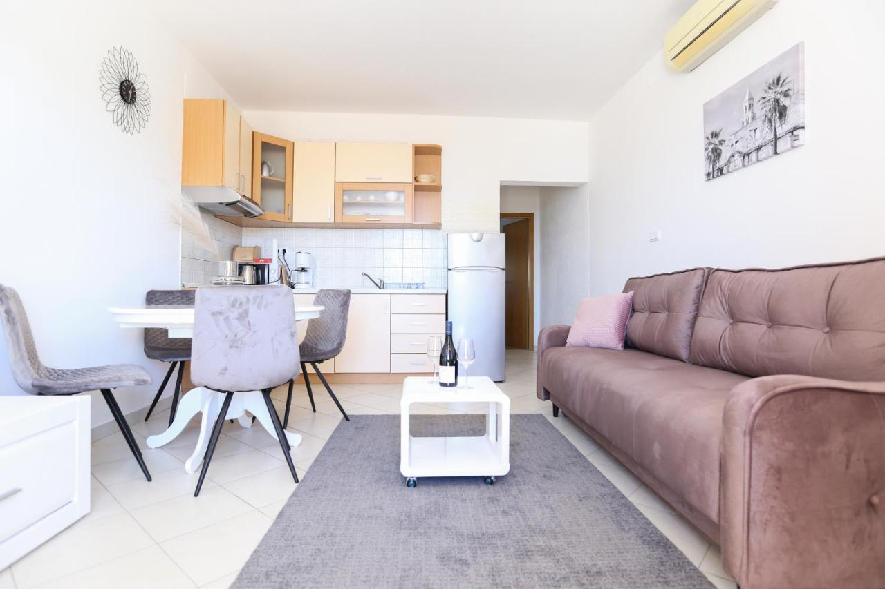 Apartmani Guto Podstrana Exteriér fotografie
