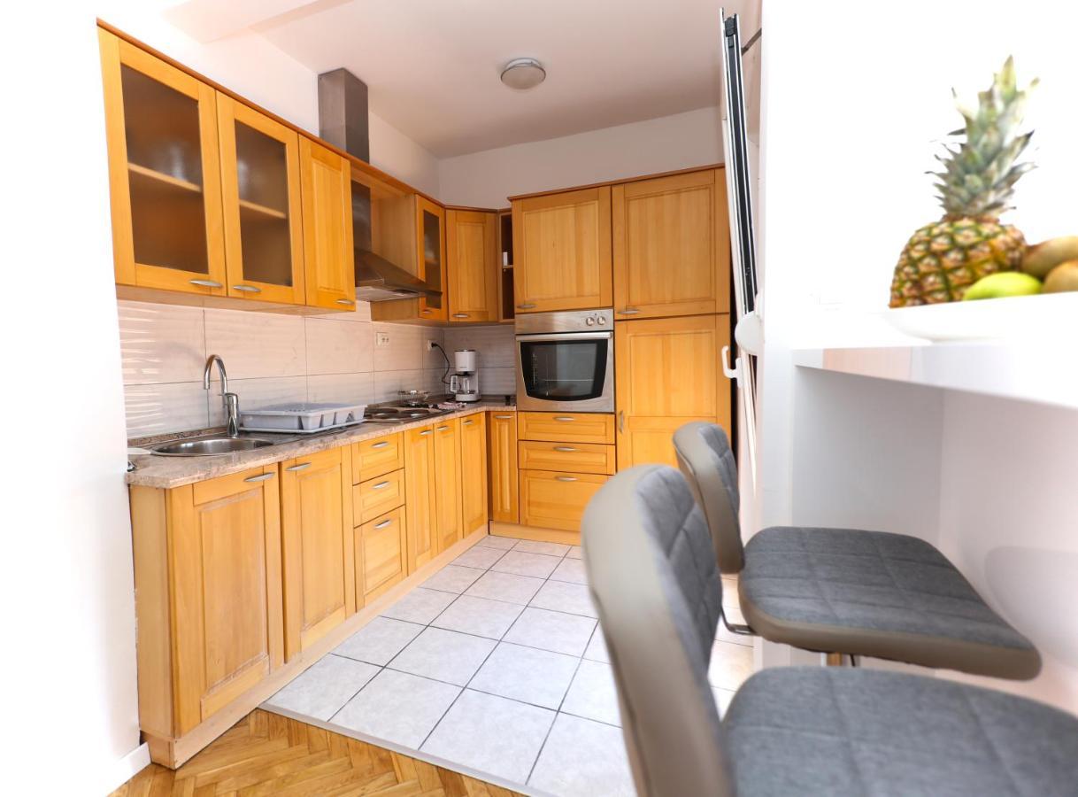 Apartmani Guto Podstrana Exteriér fotografie