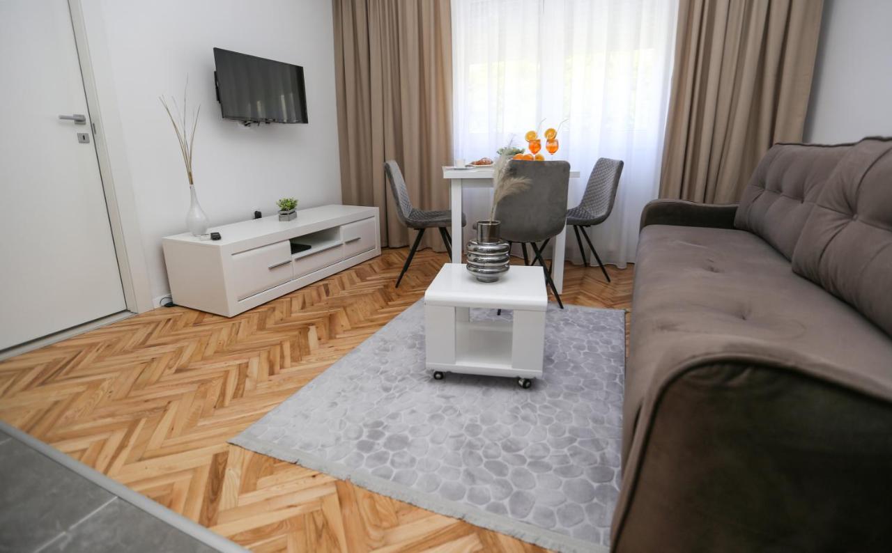 Apartmani Guto Podstrana Exteriér fotografie