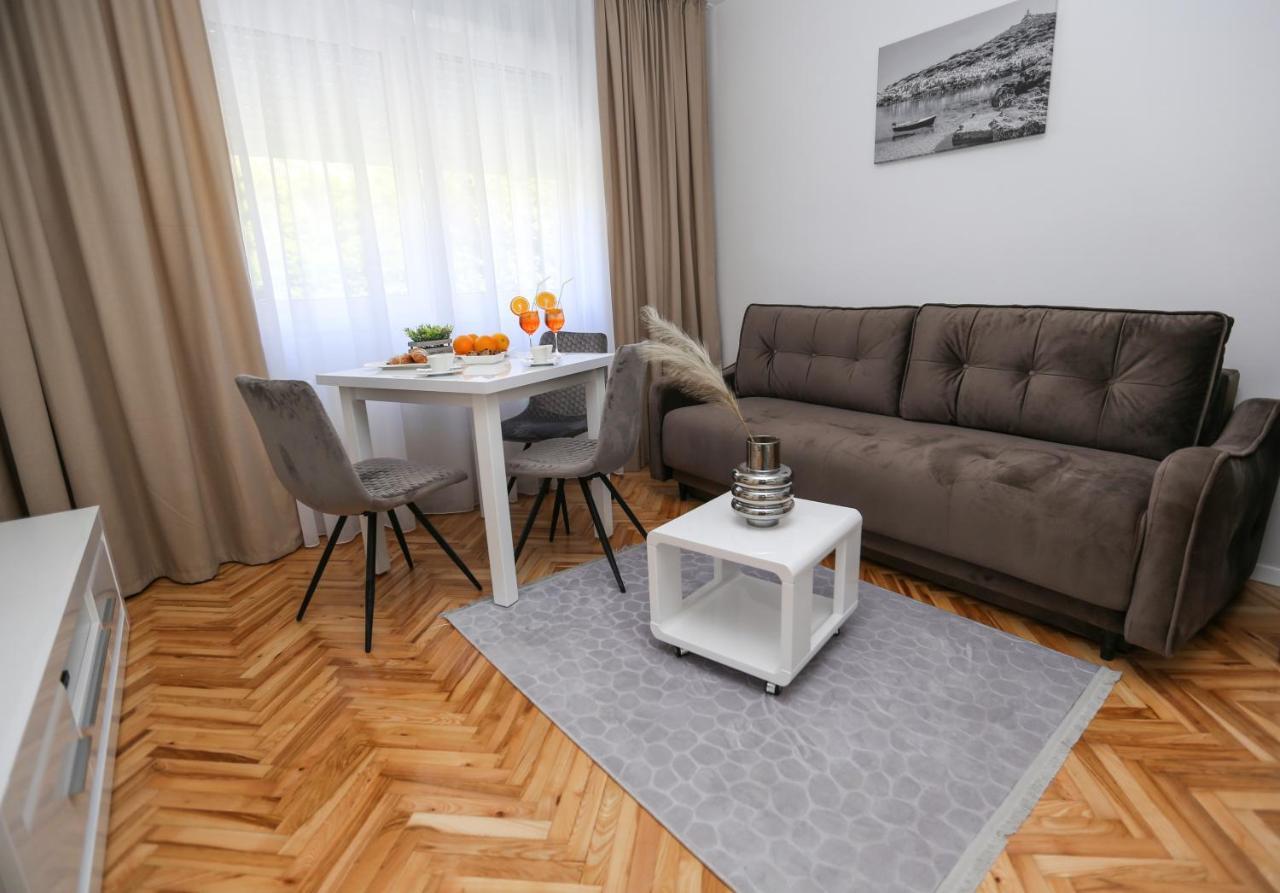 Apartmani Guto Podstrana Exteriér fotografie